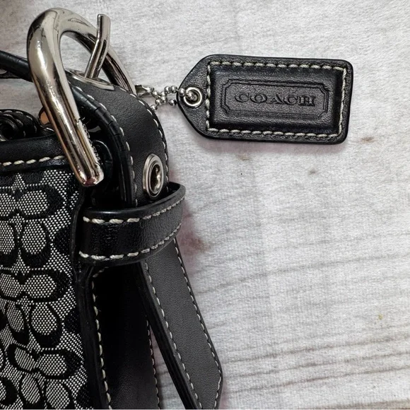 Coach Black & Gray Signature Jacquard Crossbody Shoulder Bag F10944 Vintage 2007 - Picture 7 of 13